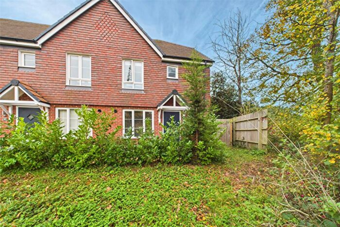 3 Bedroom End Of Terrace House For Sale In Sumner Chase, Binfield, Bracknell, Berkshire, RG42