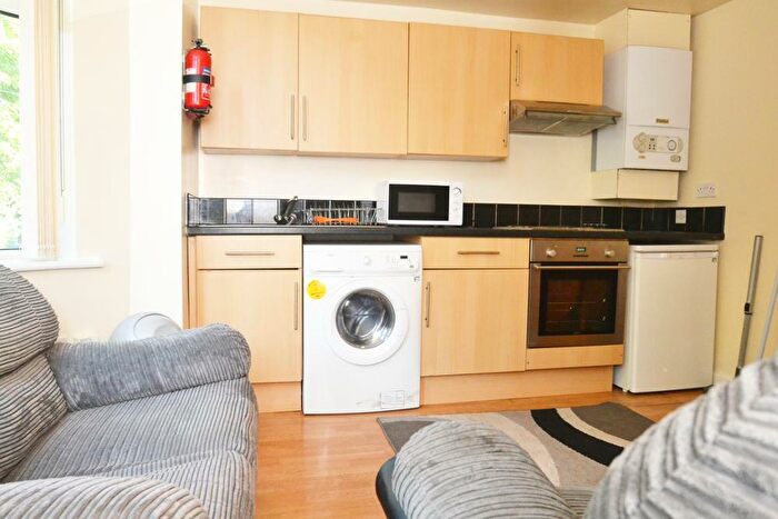 1 Bedroom Flat To Rent In Birchfields Road, Rusholme, Manchester, M13