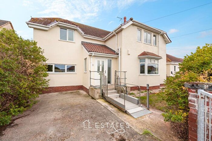 4 Bedroom Detached House For Sale In Roland Avenue, Kinmel Bay, Conwy, LL18