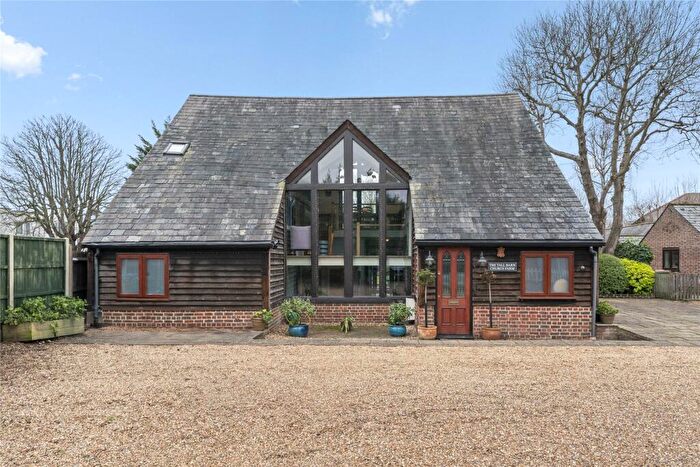 4 Bedroom Barn Conversion For Sale In Walton Road, West Molesey, Surrey, KT8
