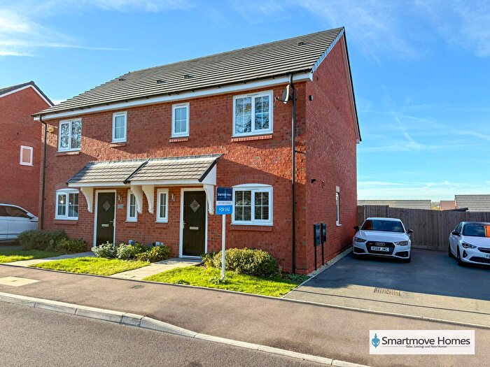 3 Bedroom Semi-Detached House For Sale In Aqueduct Drive, Ripley, DE5