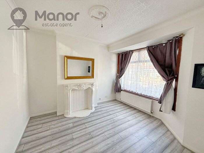 3 Bedroom Terraced House To Rent In Leigh Road, East Ham, E6