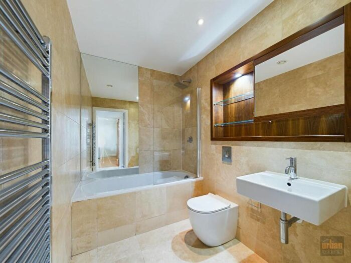 1 Bedroom Apartment To Rent In Waterside, City Centre, L3