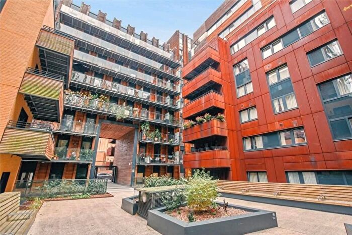 2 Bedroom Apartment For Sale In The Saddler Building, Wharf Road, London, N1 - Photo 11