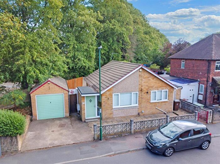 2 Bedroom Detached Bungalow For Sale In Paton Road, Nottingham, NG5