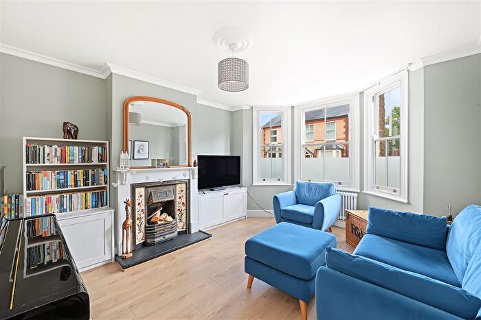 3 Bedroom Semi-Detached House For Sale In Necton Road, Wheathampstead, St. Albans, AL4