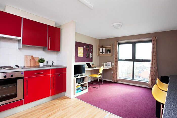 1 Bedroom Flat To Rent In Crown Street, Reading, RG1