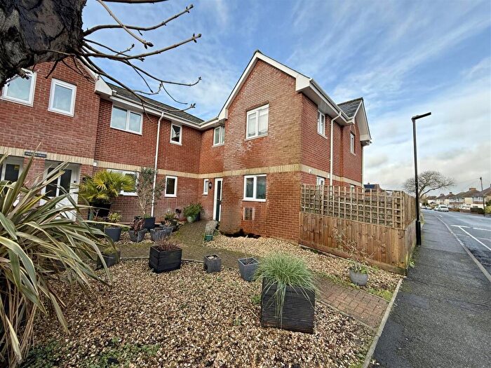 3 Bedroom Terraced House For Sale In Parklands Avenue, Cowes, PO31