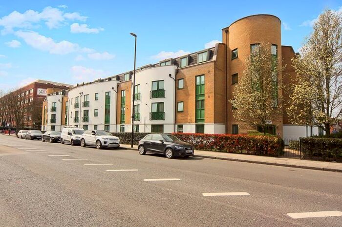 1 Bedroom Flat To Rent In Greenford Road, Greenford, UB6