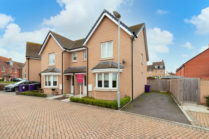 3 Bedroom Semi-Detached House To Rent In Laurie Lane, Royston, SG8