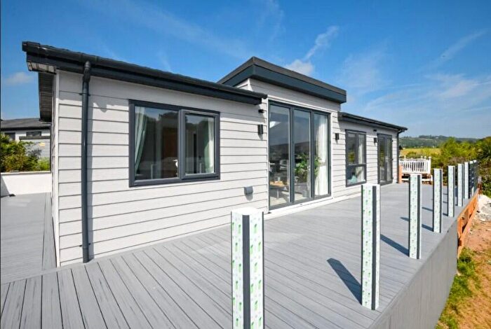 3 Bedroom Park Home For Sale In The Warren Resort And Spa, LL53