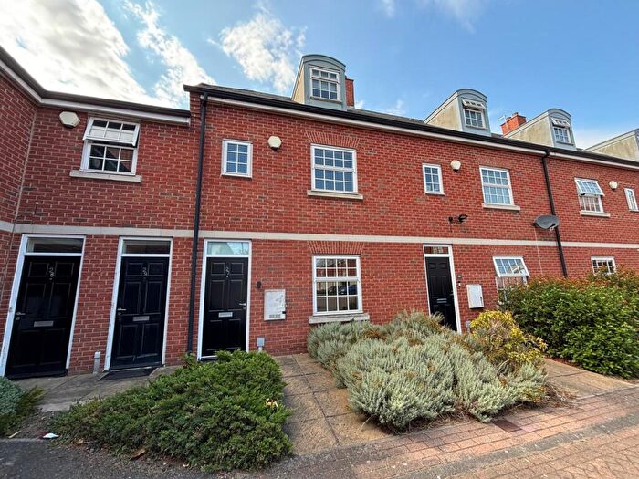 4 Bedroom Terraced House For Sale In Hamilton Mews, Doncaster, DN4