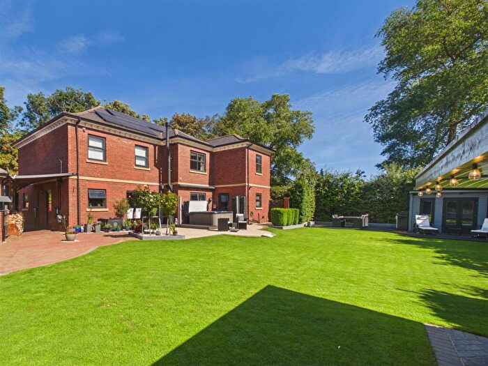 5 Bedroom Detached House For Sale In Heads Lane, Hessle, HU13
