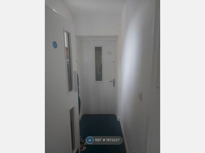 2 Bedroom Flat To Rent In Lauren's Van Der Post Way, Ashford, TN23