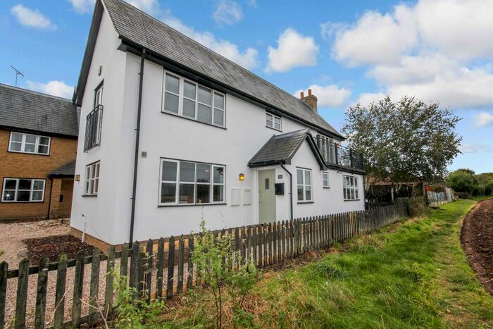 3 Bedroom Semi-Detached House To Rent In Main Road, Broomfield, CM1