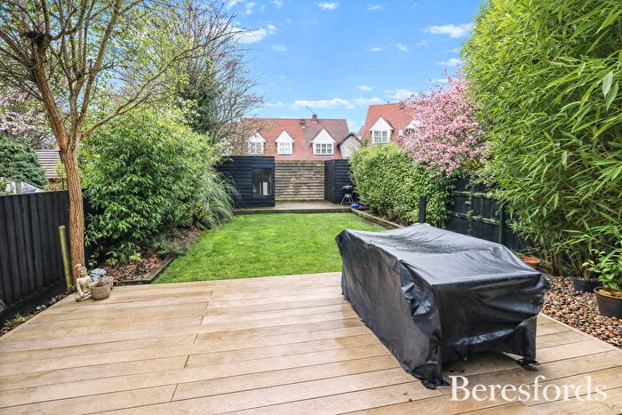 3 Bedroom Semi-Detached House For Sale In High Street, Kelvedon, CO5