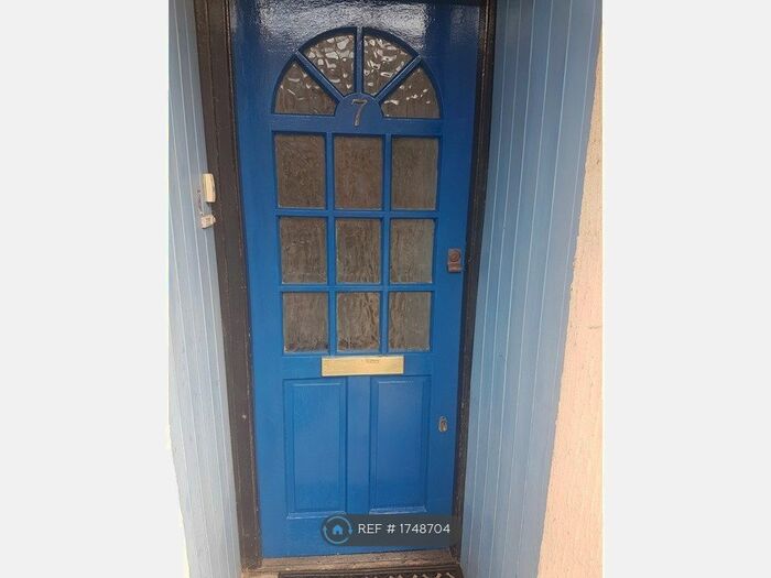 1 Bedroom Flat To Rent In Brook Road South, Brentford, TW8