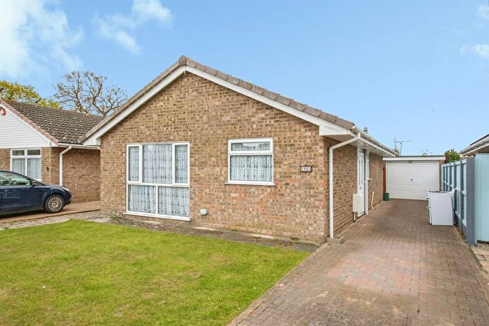2 Bedroom Detached Bungalow For Sale In Ladbrooke Road, Clacton-On-Sea, CO16