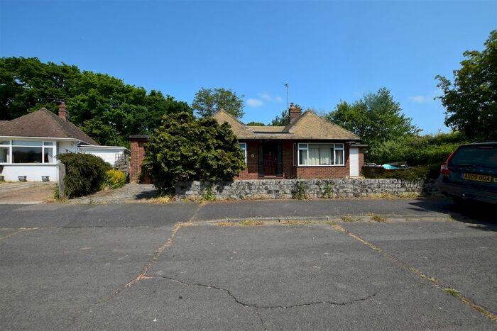 2 Bedroom Bungalow To Rent In Ocklynge Close, Bexhill-On-Sea, TN39