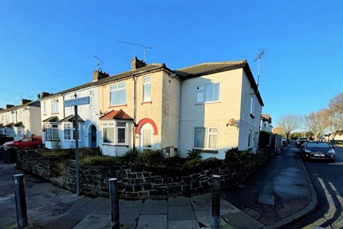 1 Bedroom Flat To Rent In Wakering Avenue, Shoeburyness, SS3