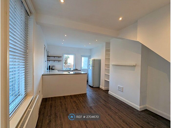 1 Bedroom Flat To Rent In Whiteley Road, London, SE19
