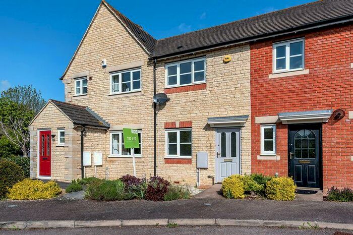 2 Bedroom Terraced House To Rent In Sanderling Close, Bicester, OX26