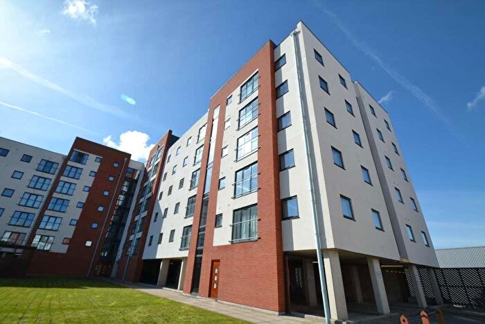 2 Bedroom Flat To Rent In Ladywell Point, Pilgrims Way, Salford, M50
