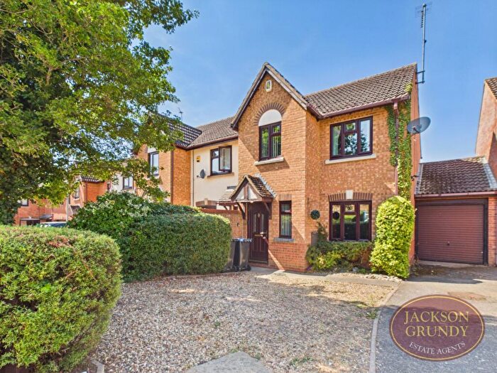 3 Bedroom Semi-Detached House For Sale In Kingsmead, Kingsthorpe, NN2