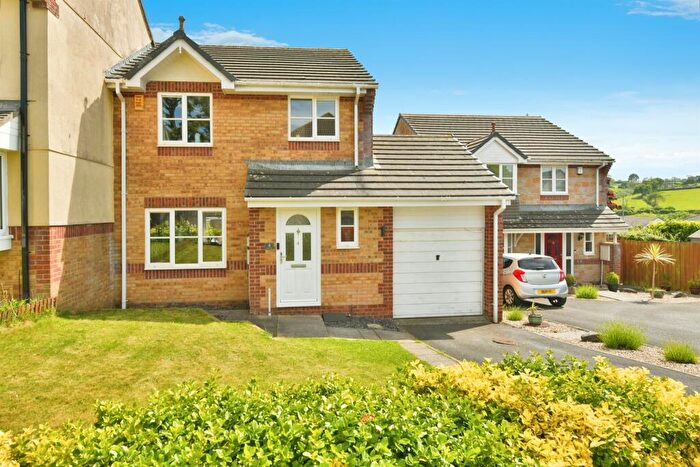 3 Bedroom Semi-Detached House For Sale In Sycamore Road, Latchbrook, Saltash, PL12