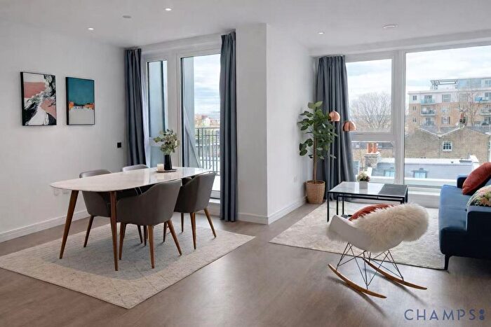 2 Bedroom Flat For Sale In Bedingfeld House Leamore Street, W6