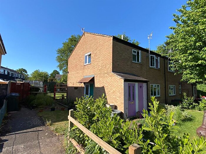 1 Bedroom Flat For Sale In Gloucester Close, Malvern, Worcestershire, WR14