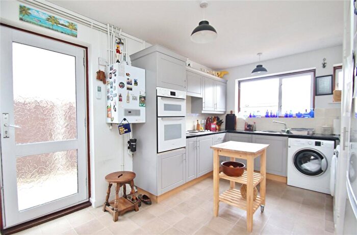 Detached House To Rent In Northfield Road, Ringwood, Hampshire, BH24