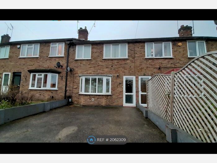 3 Bedroom Terraced House To Rent In Robin Hood Court, Sutton, SM1