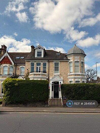 1 Bedroom Flat To Rent In Station Road, Brighton, BN41