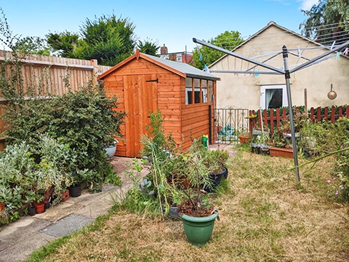 1 Bedroom House To Rent In Croydon Road, Beddington, Croydon, CR0