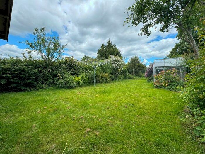 2 Bedroom House To Rent In Character Cottage In Stoborough, BH20