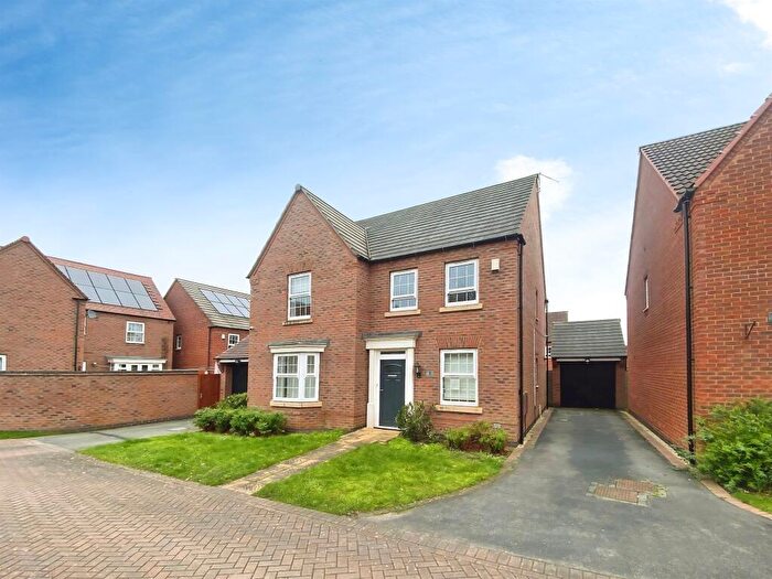4 Bedroom Detached House For Sale In Alvina Gardens, Nottingham, NG8