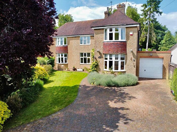 4 Bedroom Detached House For Sale In Glenville, Spinney Hill, Northampton, NN3