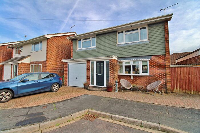 4 Bedroom Detached House For Sale In Peartree Close, Stubbington, PO14