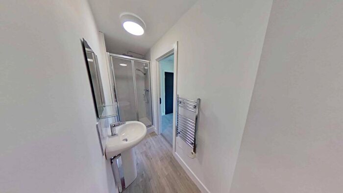 1 Bedroom Flat To Rent In Brook Street, Treforest, CF37