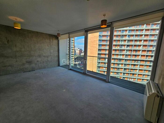 2 Bedroom Apartment To Rent In Timber Wharf, Worsely Street, Manchester, M15