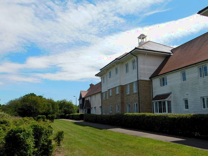 2 Bedroom Flat To Rent In Oxton Close, Colchester, Essex, CO5