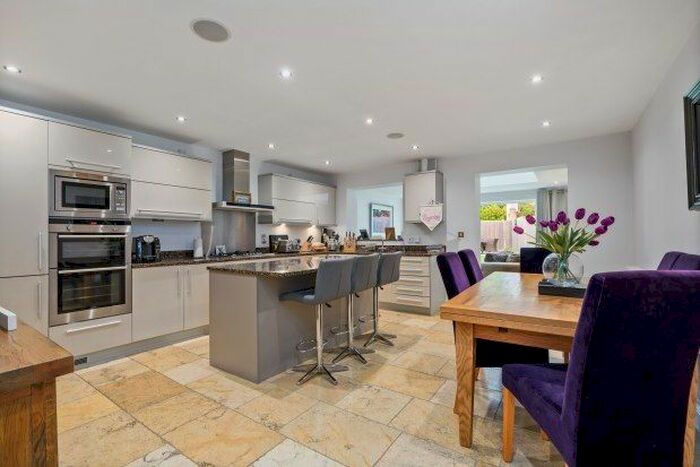 4 Bedroom Property To Rent In Castle Mews, Weybridge, KT13