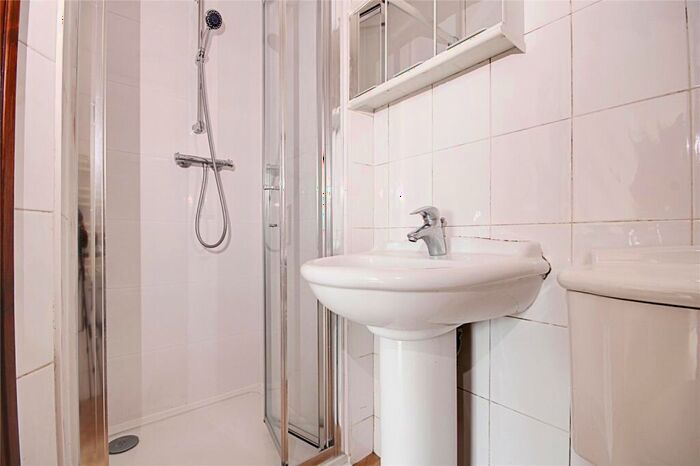 1 Bedroom Flat To Rent In Hamilton Avenue, London, N9
