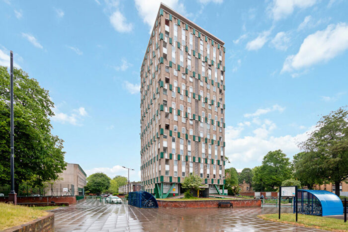 2 Bedroom Flat For Sale In Puteaux House, Mace Street, London, E2