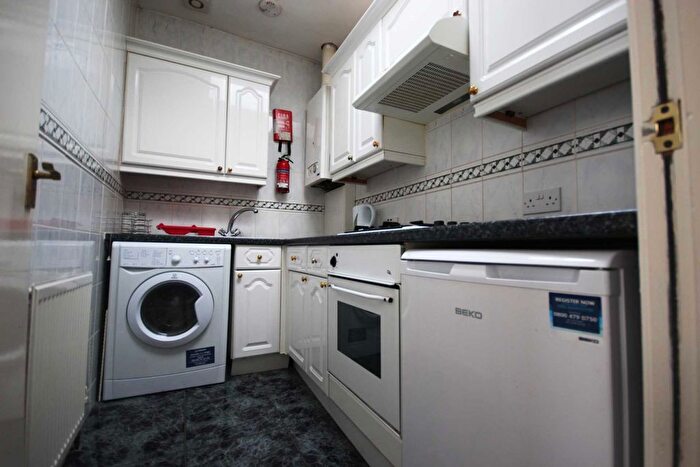 1 Bedroom Flat To Rent In The Polygon, Manchester, M30