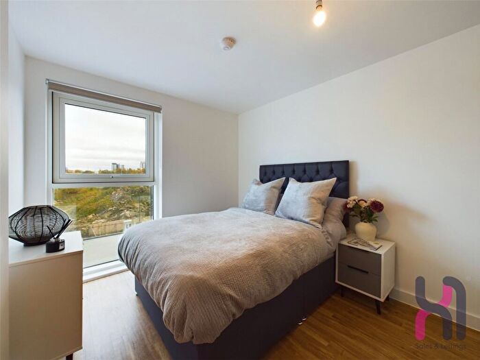 2 Bedroom Flat To Rent In Manchester Waters, Pomona Strand, Old Trafford, M16