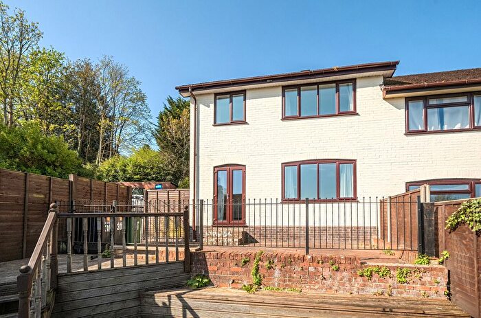 3 Bedroom Semi Detached House For Sale In Orchards Way, West End, Southampton, Hampshire, SO30