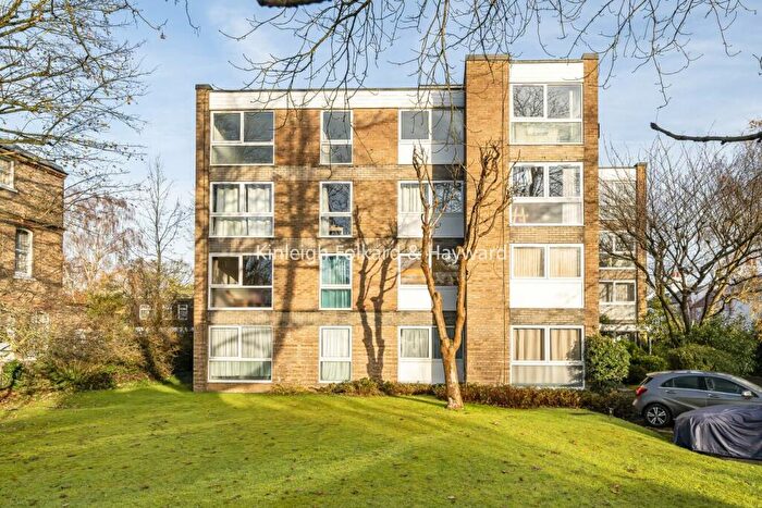 2 Bedroom Flat For Sale In Fortis Green, Muswell Hill, N2