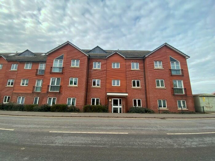 2 Bedroom Flat To Rent In St. Andrews Road, Northampton, Northamptonshire, NN2